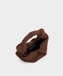 Monochromemuse.shop0272cf7011 3