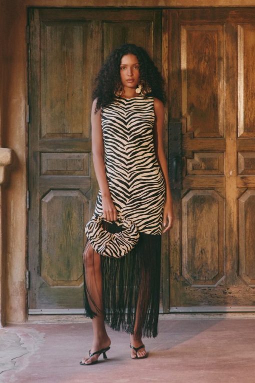 Monochromemuse.shop19692053d8 2