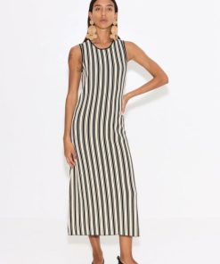 Monochromemuse.shop650e10c48c 1