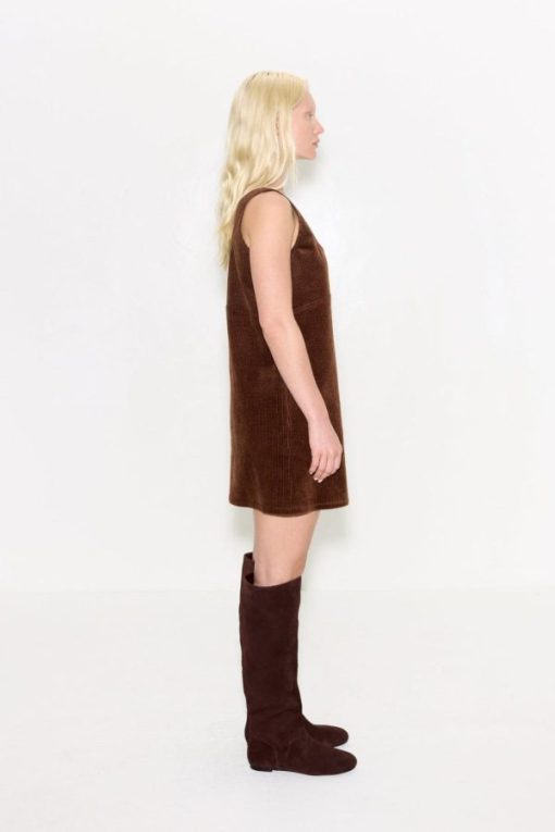 Monochromemuse.shop7951ee7af5 4