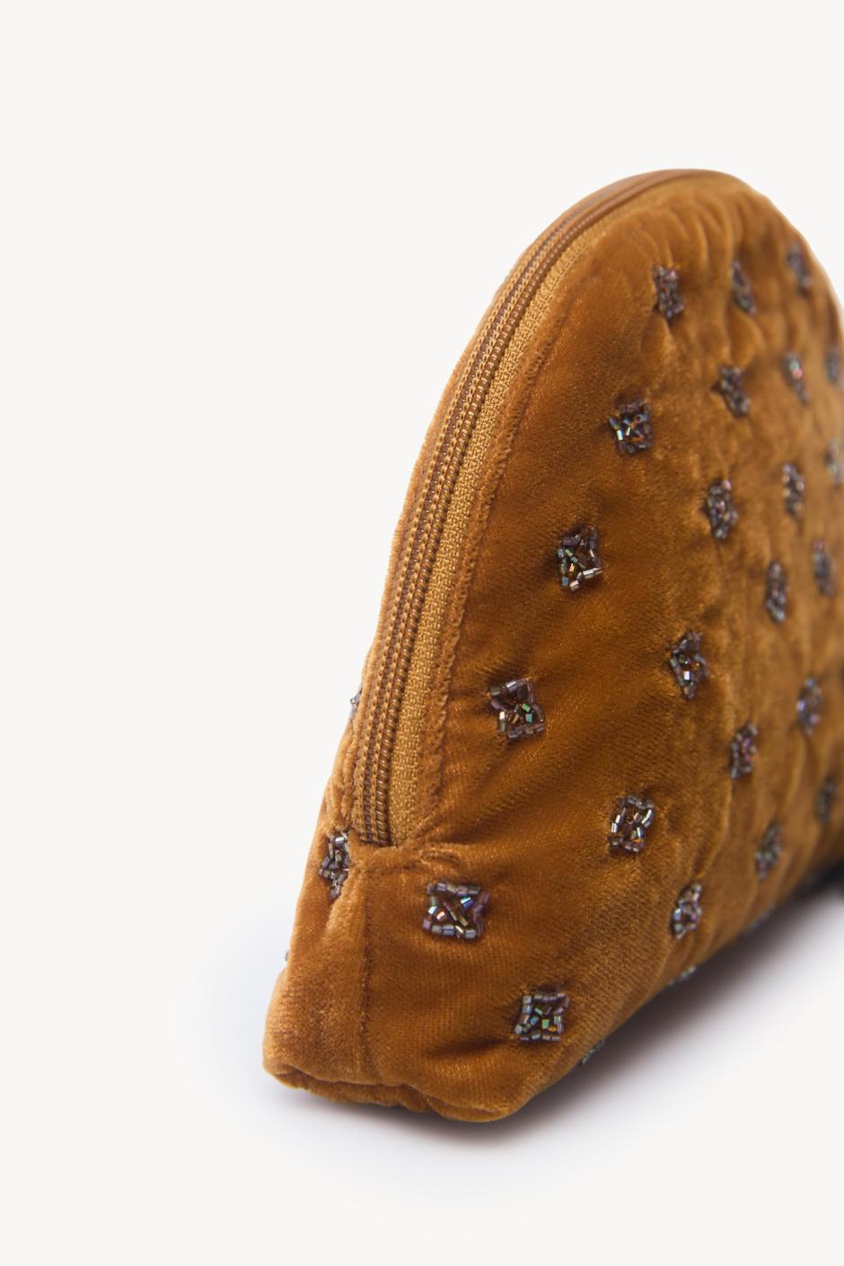 Monochromemuse.shop2176324a32 2