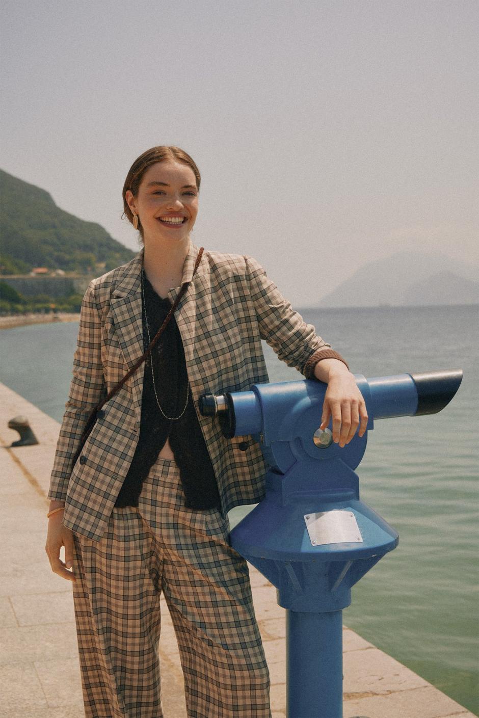 Monochromemuse.shop5516f5cdea 1