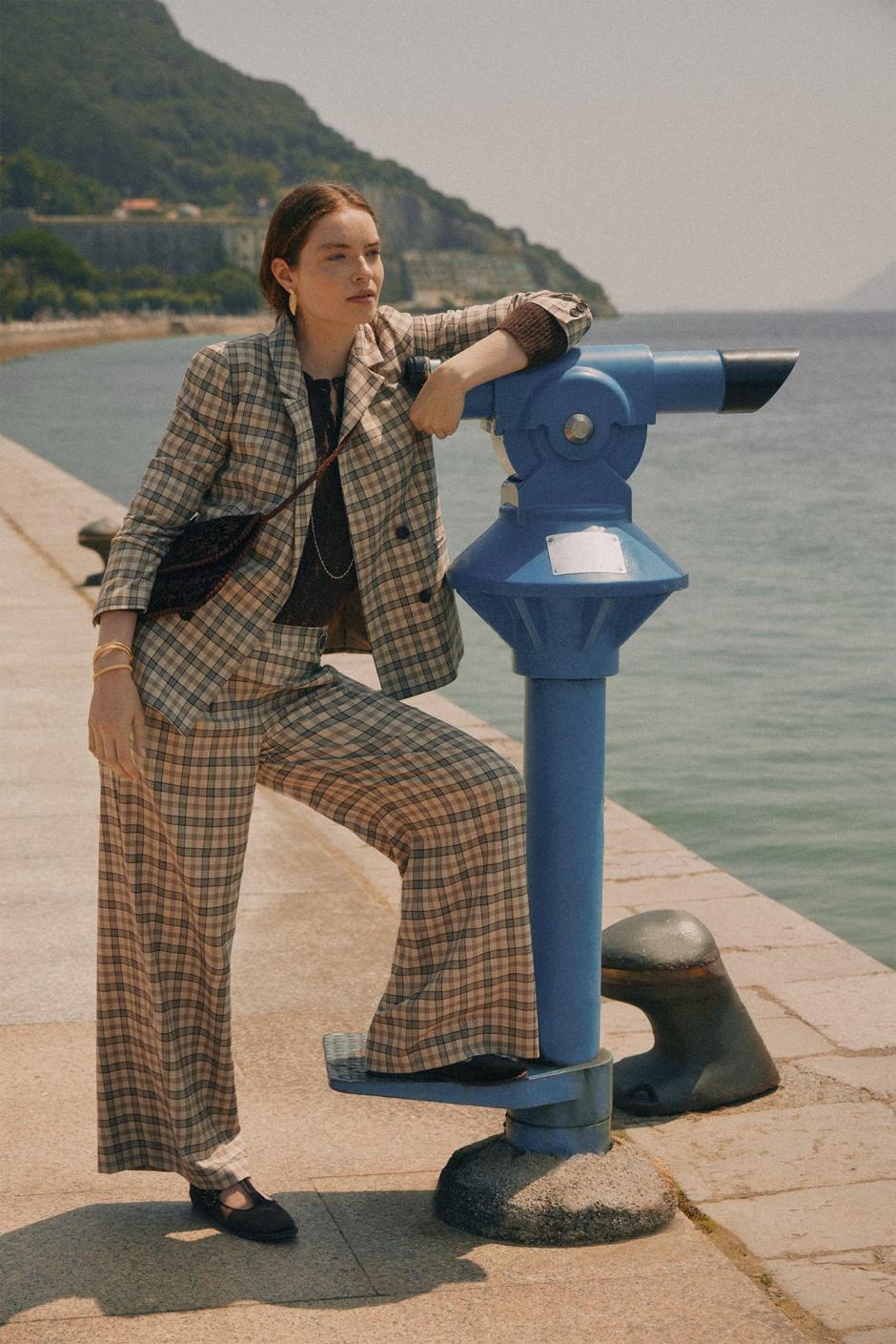 Monochromemuse.shop5516f5cdea 2