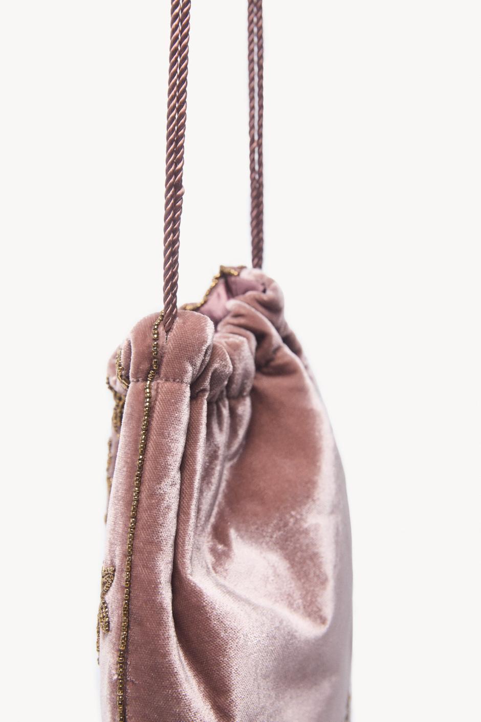 Monochromemuse.shop8ef9a178b7 3