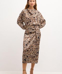 Monochromemuse.shop9236ed6555 2