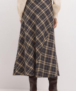 Monochromemuse.shop924593ec17 5