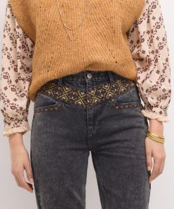 Monochromemuse.shop9b7fa4a30b 3