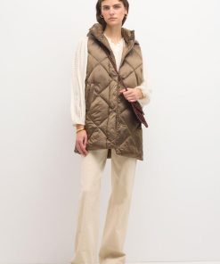 Monochromemuse.shope538ea3ed7 1