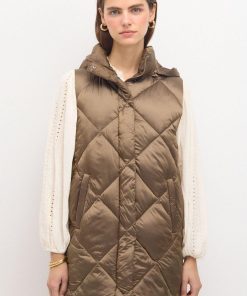 Monochromemuse.shope538ea3ed7 2