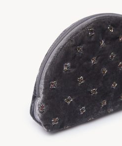 Monochromemuse.shope7522ebf7d 3