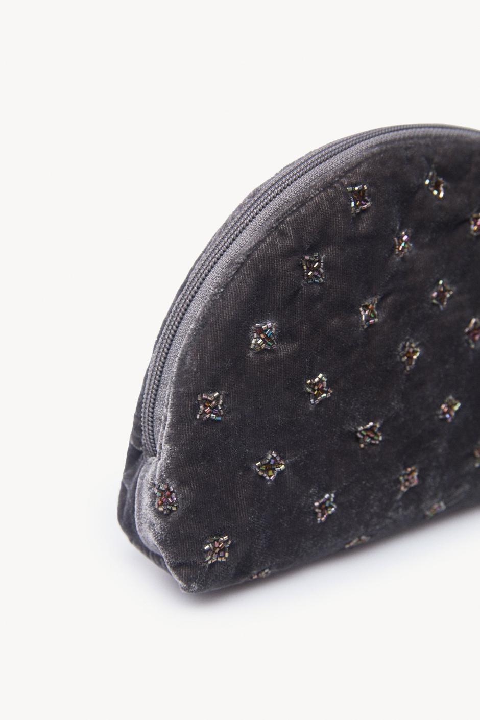 Monochromemuse.shope7522ebf7d 3