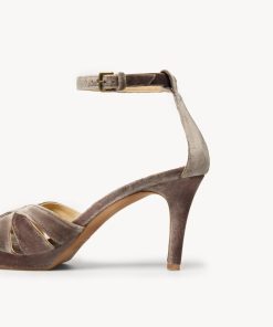 Monochromemuse.shopea3db5d65b 5